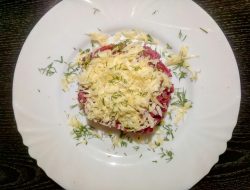 Салат со свеклой и мясом рецепт