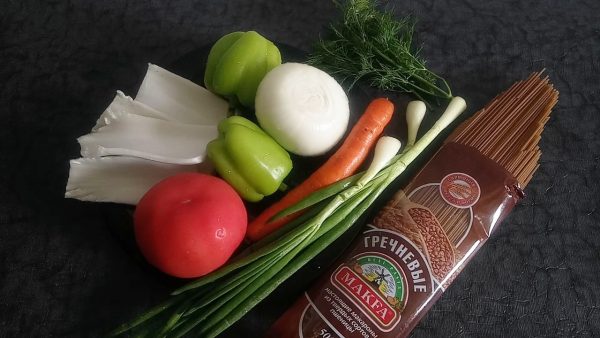 Гречневая лапша с овощами рецепт с фото