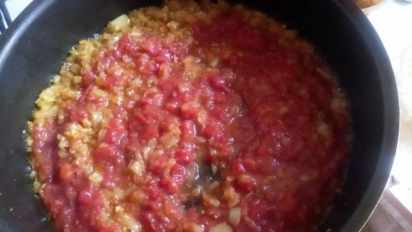 Пряная курица в сливочно-томатном соусе рецепт