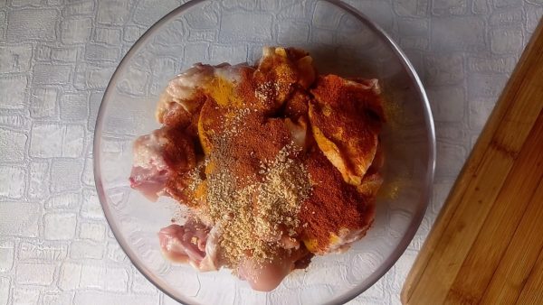 Пряная курица в сливочно-томатном соусе рецепт с фото