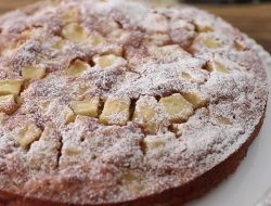 Вкусный сладкий пирог с яблоками и корицей рецепт