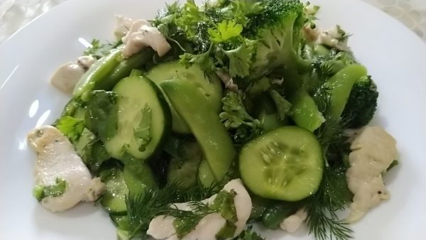 Летний зелёный салат рецепт с фото и видео