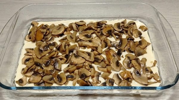 Заливной пирог с курицей и грибами рецепт