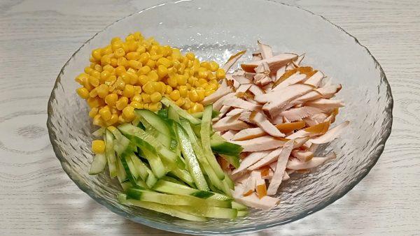 Салат из корейской моркови с копчёной куриной грудкой рецепт с фото