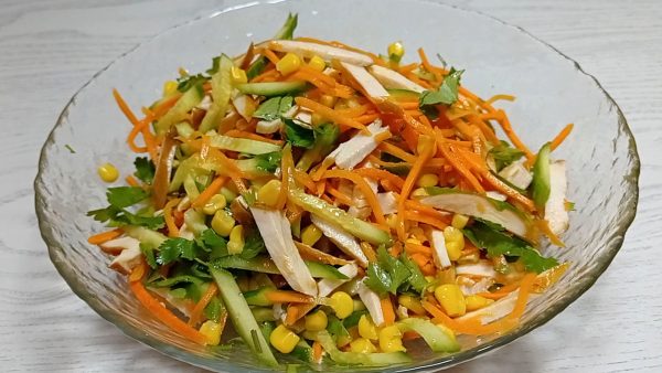 Салат из корейской моркови с копчёной куриной грудкой рецепт с фото