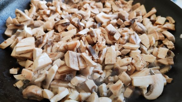 Оладьи с грибами и зеленью на завтрак пошаговый рецепт