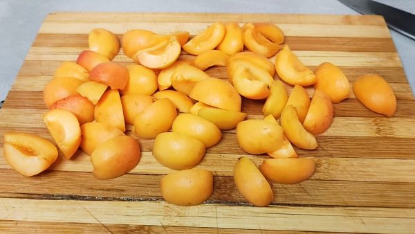 Шарлотка с абрикосами пошаговый рецепт с фото