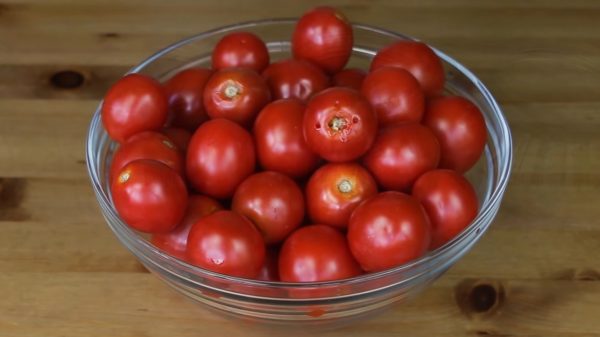 Овощное ассорти из помидор и огурцов на зиму рецепт