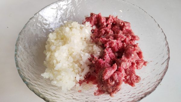 Беляши с мясом на сковороде - пошаговый рецепт с фото