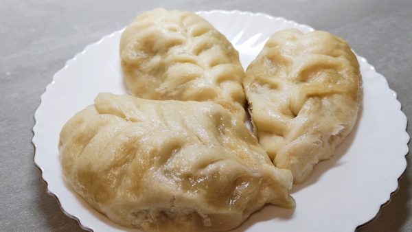 Рецепт "Пигоди"(Пян-се) по-корейски. Как приготовить корейские паровые пирожки с капустно-мясной начинкой.