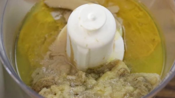 Баба Гануш лучший рецепт еврейской закуски из баклажанов и асты тахини.