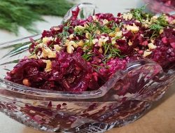 Салат из свеклы с грецкими орехами - пошаговый рецепт с фото